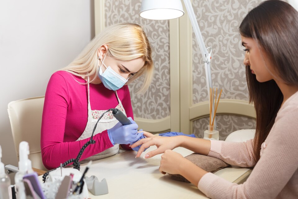 Altıntaş Manikürcü